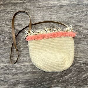 Straw mini bucket bag with fringe